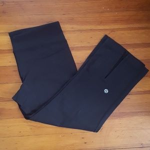 Lululemon Black Capri Leggings Size 6